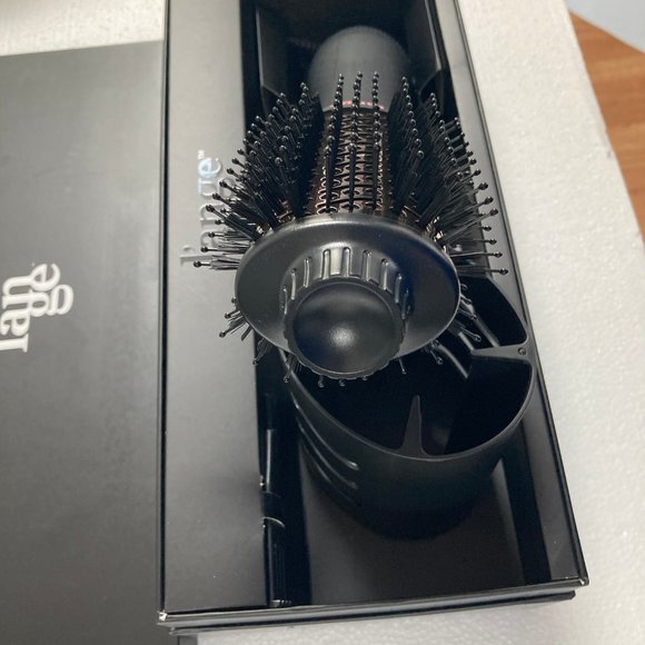 Le Volume Elevé 60MM 2-in-1 Titanium Brush Dryer--- OUT of STOCK online - Picture 4 of 4